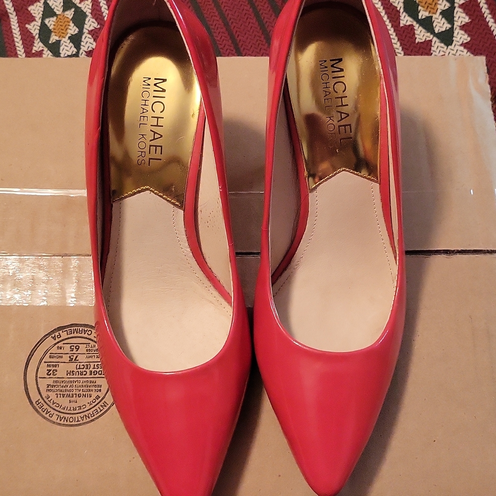 Michael Kors pumps